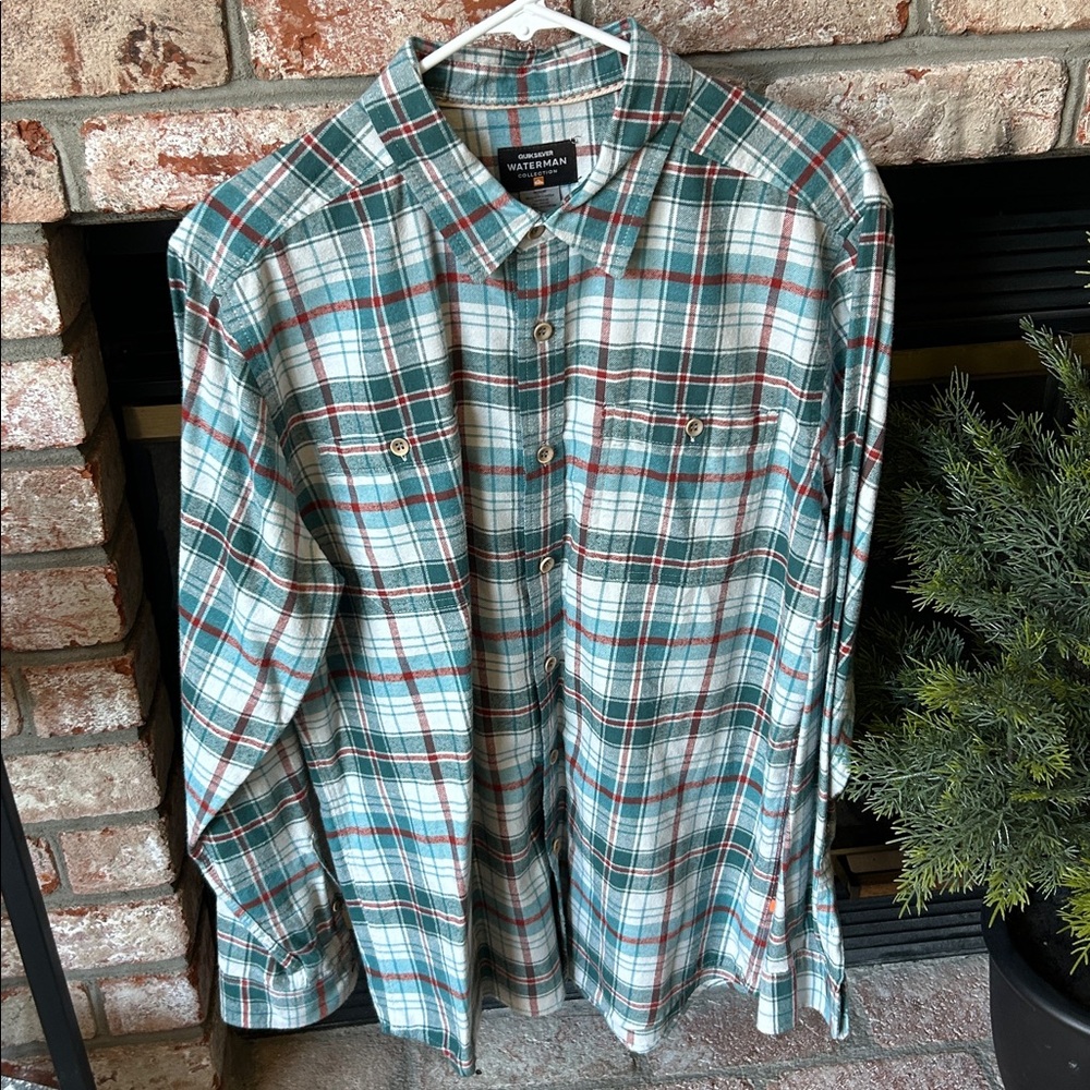 NWOT QuikSilver Waterman‎ Plaid Button Down Flannel Shirt Teal /Red Men’s Size M